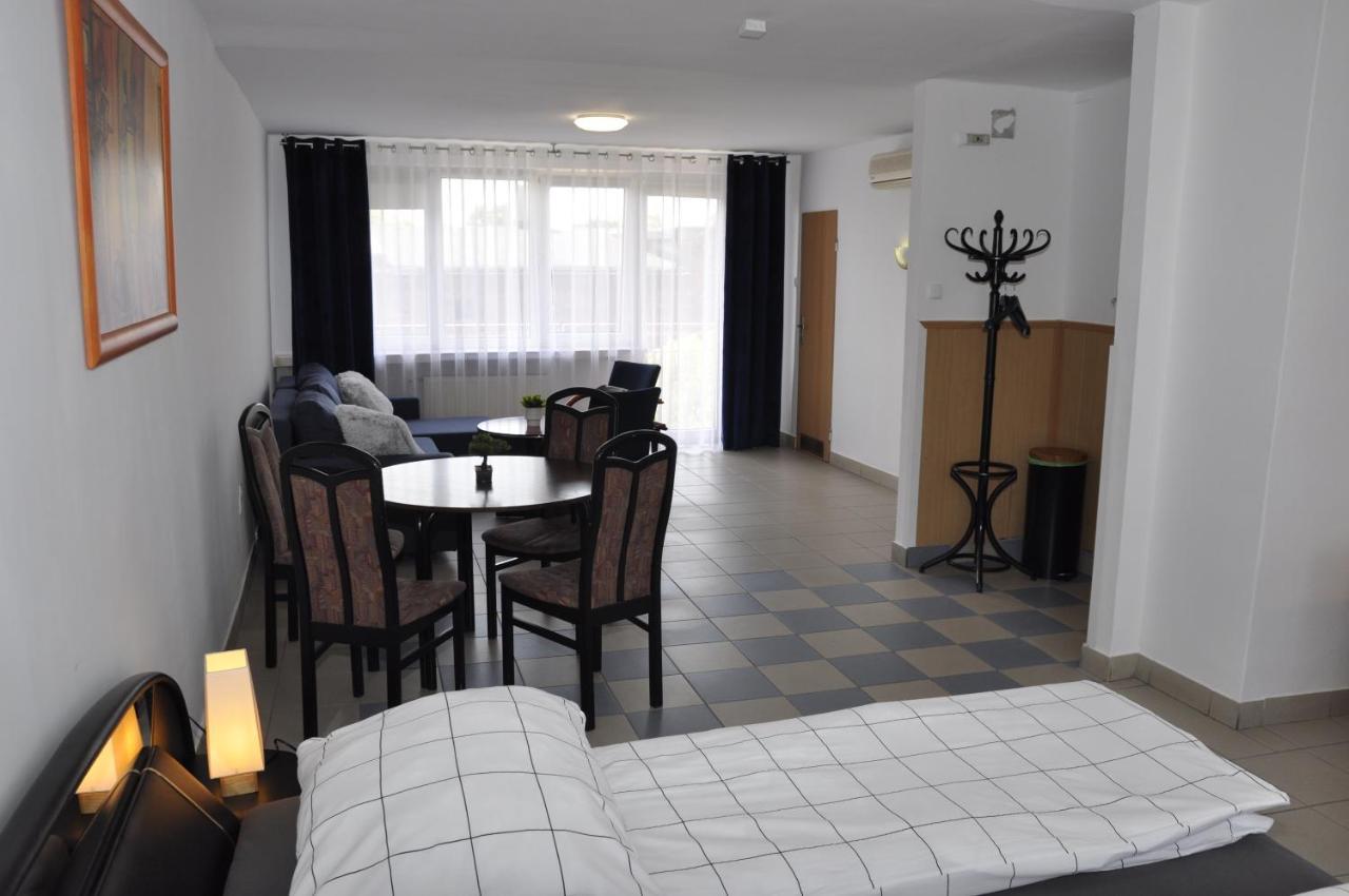 Bagdus Appartement Katowice Buitenkant foto